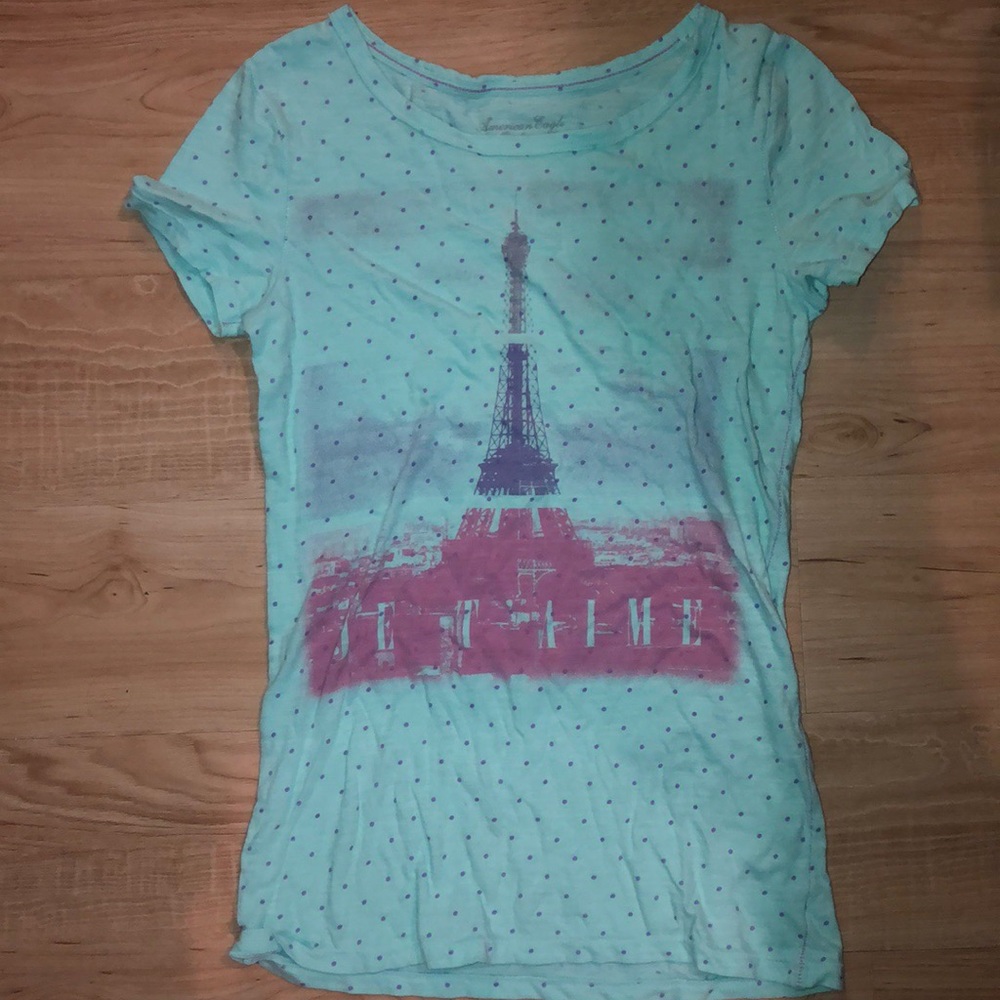 Juniors graphic tee. American eagle